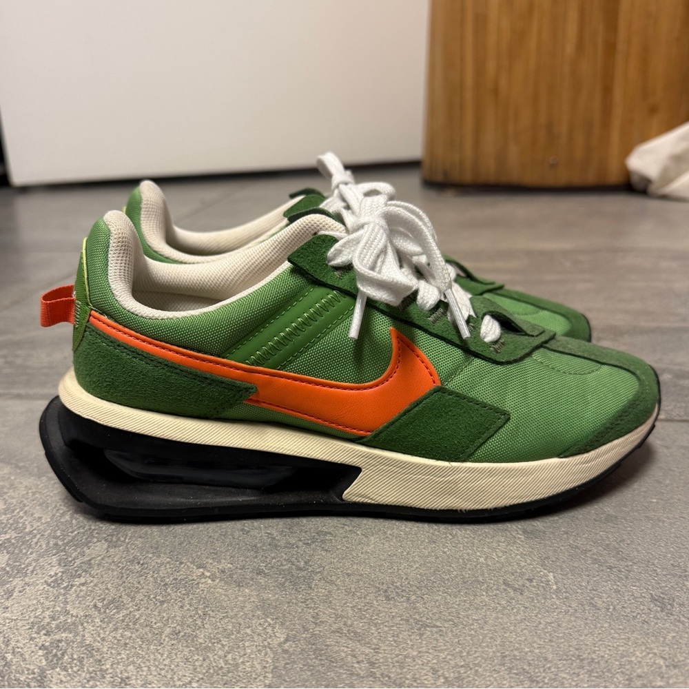 Nike Air Max Pre-Day LX Chlorophyll 2021 DC5330-300 Green Orange Kids 4 Wmns 5.5 - Picture 3 of 9